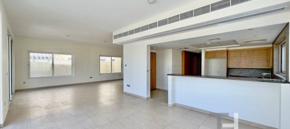 4 bedrooms Villa in Jumeirah Park, UAE No. 95270 12