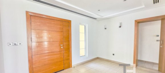 4 bedrooms Villa in Jumeirah Park, UAE No. 95270 3