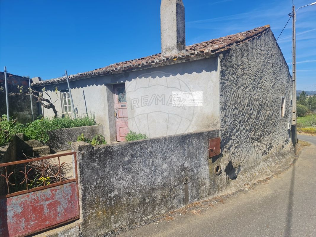 2 bedrooms House in Envendos, Portugal No. 27785