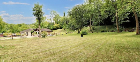 4 bedrooms Bungalow in Tatsfield, United Kingdom No. 4728 4