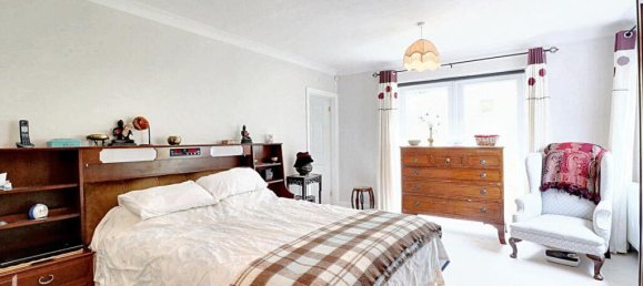 4 bedrooms Bungalow in Tatsfield, United Kingdom No. 4728 14