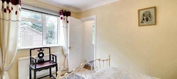 4 bedrooms Bungalow in Tatsfield, United Kingdom No. 4728 11