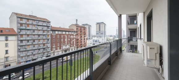 4 rooms Apartment in Milan, Italy No. 243476 8
