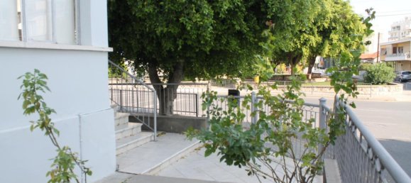 4 bedrooms Villa in Nicosia, Cyprus No. 12794 3