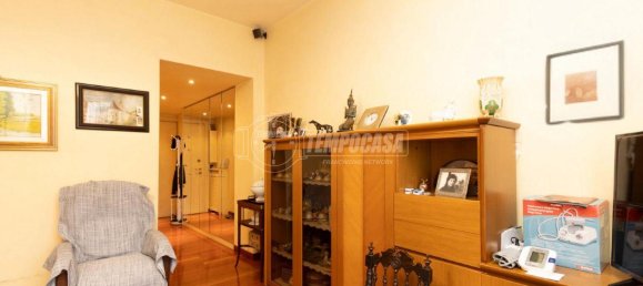 2 rooms Apartment in Milan, Italy No. 241652 3
