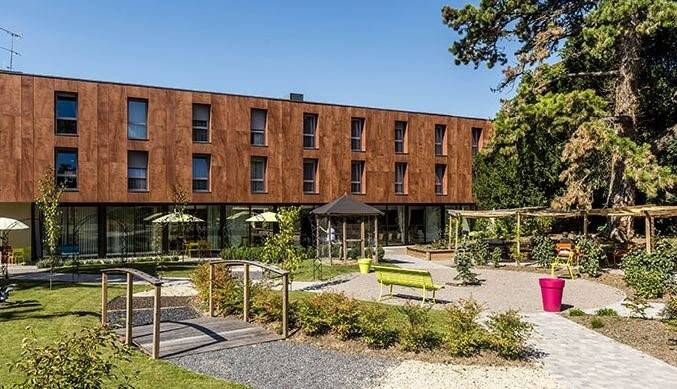 Studio in Crouy-en-Thelle, France No. 210502