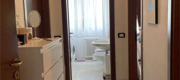 3 rooms Apartment in Bergamo, Italy No. 258829 13