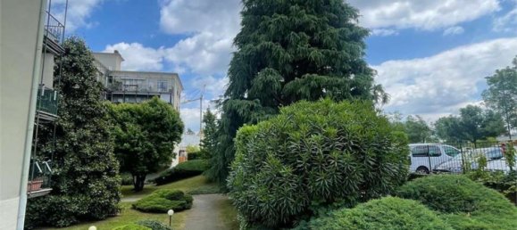 3 rooms Apartment in Bergamo, Italy No. 258829 4