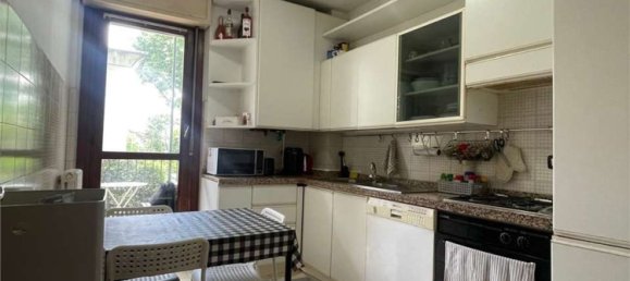 3 rooms Apartment in Bergamo, Italy No. 258829 2