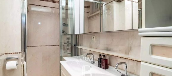 3 bedrooms Apartment in Paris, France No. 164090 15