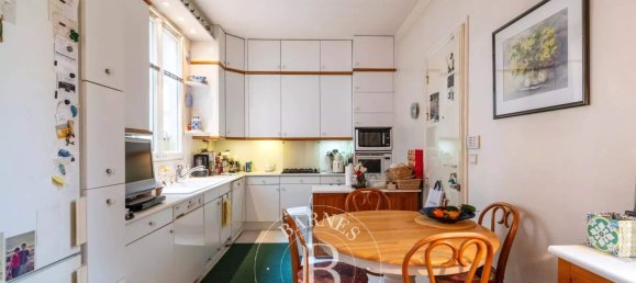 3 bedrooms Apartment in Paris, France No. 164090 17