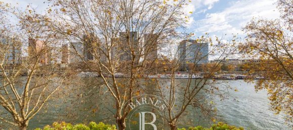 3 bedrooms Apartment in Paris, France No. 164090 9