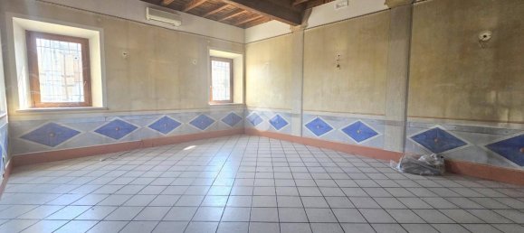 4 bedrooms Villa in Ceresara, Italy No. 201289 6