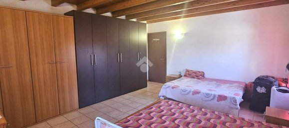 4 bedrooms Villa in Ceresara, Italy No. 201289 19