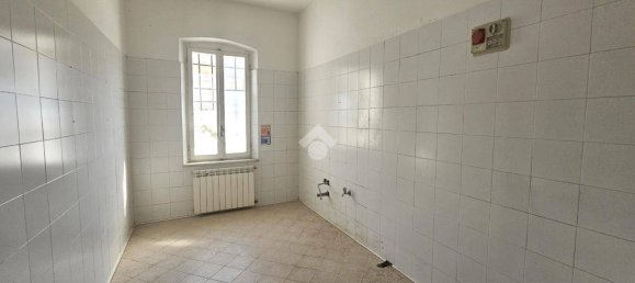 4 bedrooms Villa in Ceresara, Italy No. 201289 11