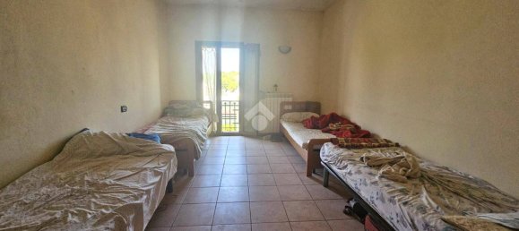 4 bedrooms Villa in Ceresara, Italy No. 201289 30