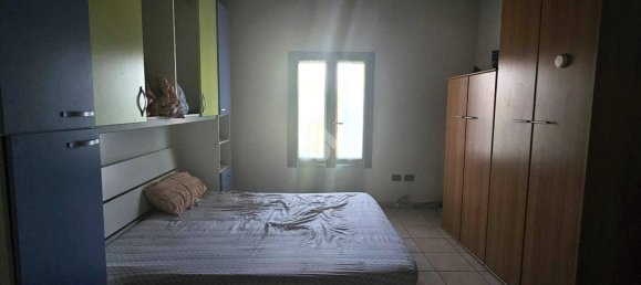 4 bedrooms Villa in Ceresara, Italy No. 201289 20