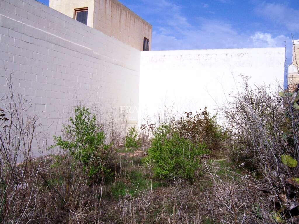  قطعة أرض في Qala, Malta 187متر مربع رقم 924