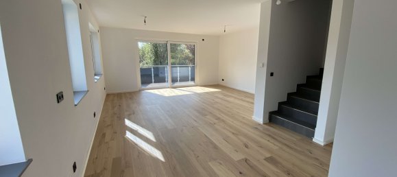 Adosado de 4 habitaciónes en Straubing-Bogen, Germany No. 211929 3