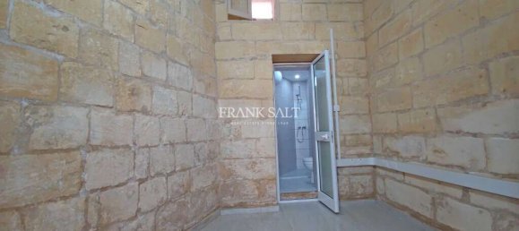  مكتب في Attard, Malta 26متر مربع رقم 12710 2