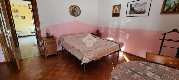 20 rooms Building in Valchiusa, Italy No. 24356 6