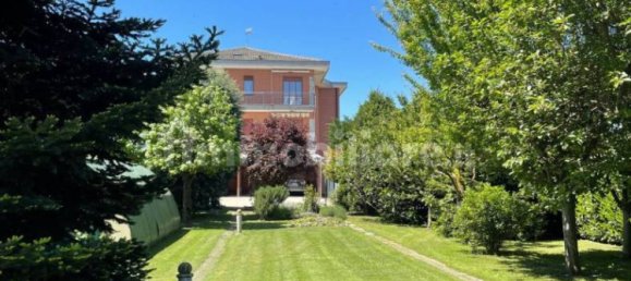 6 bedrooms House in Chieri, Italy No. 274813 10
