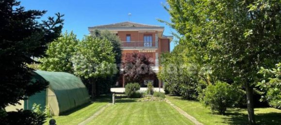 6 bedrooms House in Chieri, Italy No. 274813 11