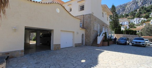 6 bedrooms Villa in Calpe, Spain No. 761 10