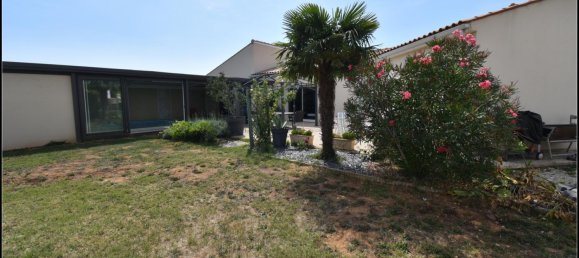 5 bedrooms House in Gemozac, France No. 348414 10