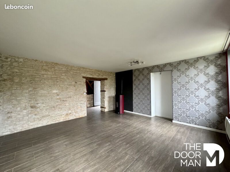 3 chambres Maison à Dun-sur-Auron, France No. 58529