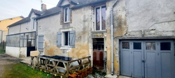 3 bedrooms House in Ouanne, France No. 192290 2