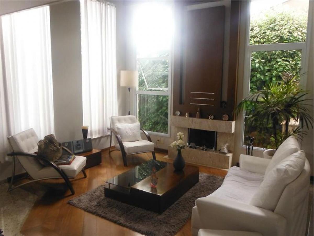 Casa de 3 dormitorios en Sao Paulo, Brazil No. 587409