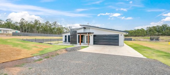 4 chambres Maison à North Isis, Australia No. 153 11