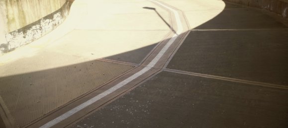 33m² Garage in Monza, Italy No. 55355 3