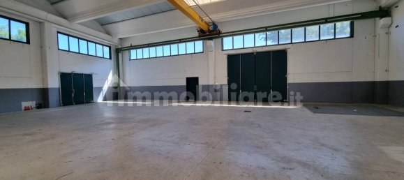 Almacén de 3 habitaciónes en Olgiate Comasco, Italy No. 162254 41