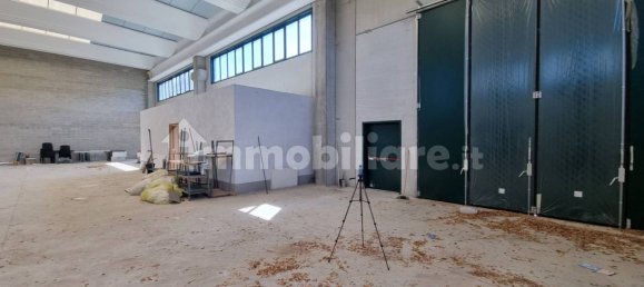 Almacén de 3 habitaciónes en Olgiate Comasco, Italy No. 162254 37
