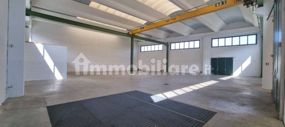 Almacén de 3 habitaciónes en Olgiate Comasco, Italy No. 162254 49