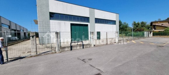 Almacén de 3 habitaciónes en Olgiate Comasco, Italy No. 162254 35