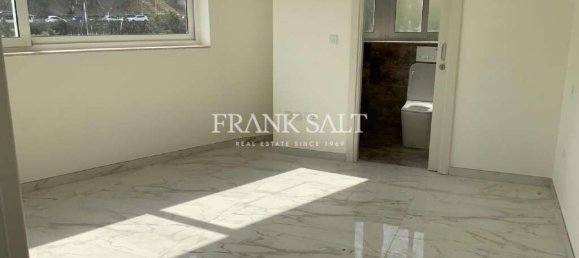 4 bedrooms Penthouse in Saint Julian's, Malta No. 224 9