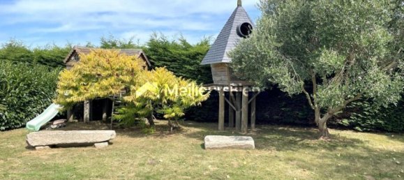 4 bedrooms House in La Roche-Jaudy, France No. 318105 3