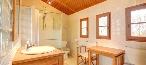 4 bedrooms Villa in Bruguieres, France No. 284414 4