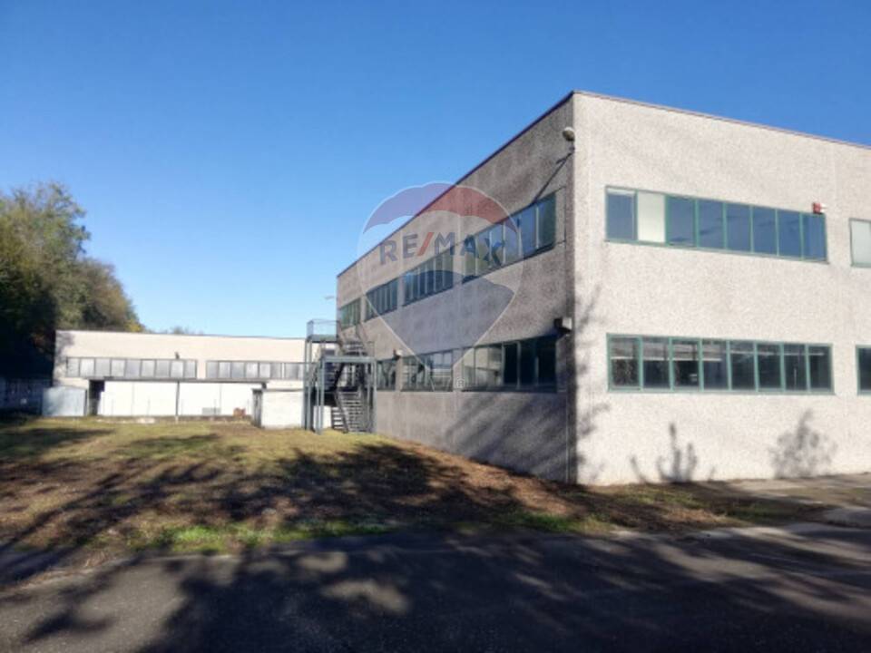 5565m² Warehouse in Castelletto sopra Ticino, Italy No. 52918