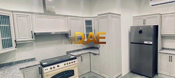 5 bedrooms Villa in Dubai, UAE No. 93593 14