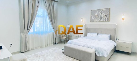 5 bedrooms Villa in Dubai, UAE No. 93593 3