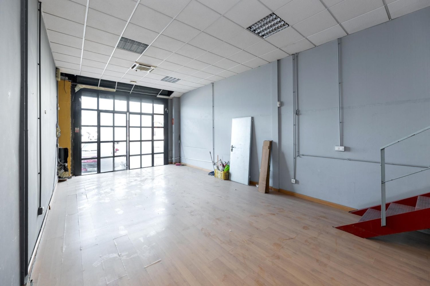 174m² Commercial property in Albolote, Spain No. 107862