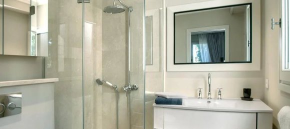 Villa T5 em Antibes, France N.º 695 11