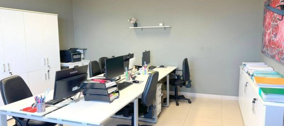 70m² Office in Tremestieri Etneo, Italy No. 176713 11