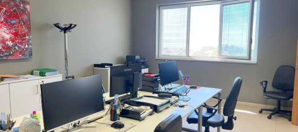 70m² Office in Tremestieri Etneo, Italy No. 176713 10