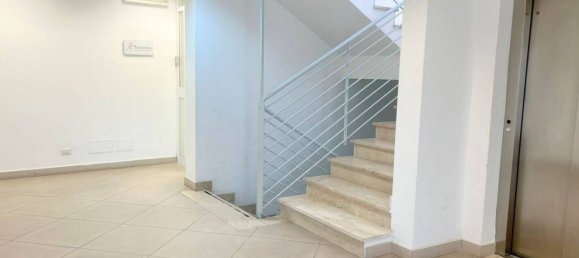 70m² Office in Tremestieri Etneo, Italy No. 176713 6