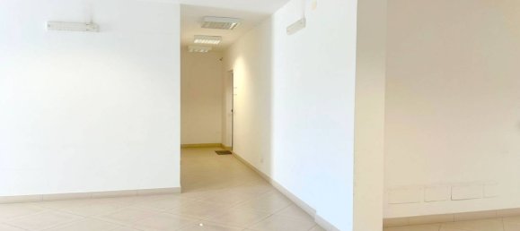 70m² Office in Tremestieri Etneo, Italy No. 176713 16